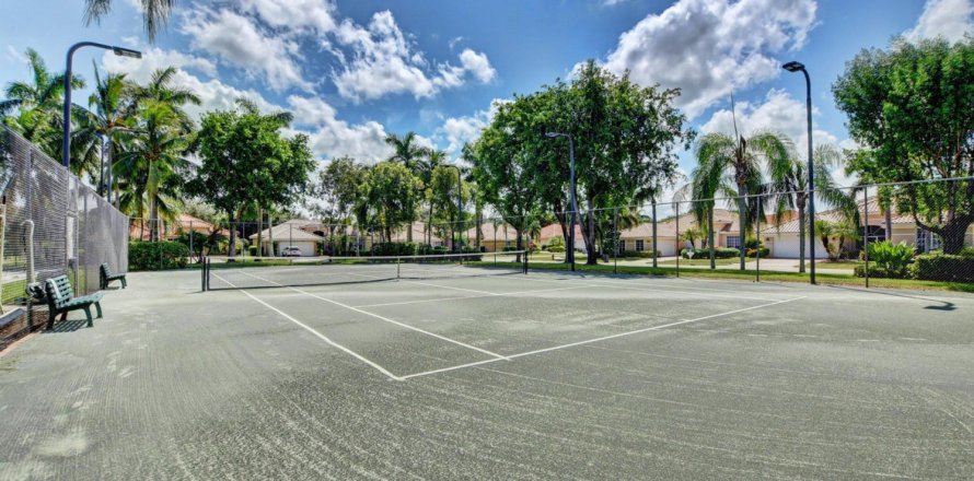 Villa ou maison à Boynton Beach, Floride 2 chambres, 192.31 m2 № 950239
