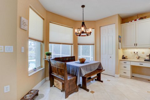 House in Boca Raton, Florida 4 bedrooms, 332.78 sq.m. № 2251531 - photo 11