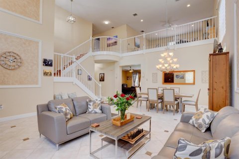House in Boca Raton, Florida 4 bedrooms, 332.78 sq.m. № 2251531 - photo 5
