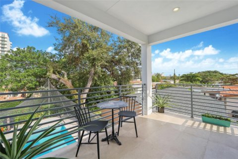 Adosado en venta en Miami, Florida, 3 dormitorios, 214.79 m2 № 1891969 - foto 15