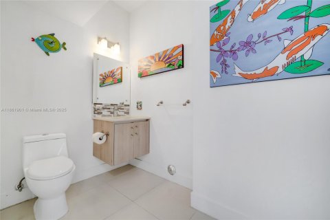 Adosado en venta en Miami, Florida, 3 dormitorios, 214.79 m2 № 1891969 - foto 14