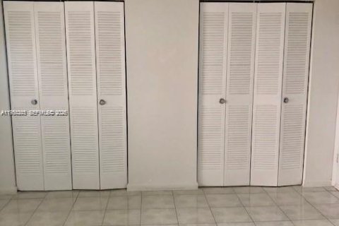 Купить кондоминиум в Майами-Бич, Флорида 1 спальня, 66.98м2, № 2005773 - фото 5