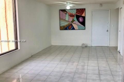 Купить кондоминиум в Майами-Бич, Флорида 1 спальня, 66.98м2, № 2005773 - фото 4