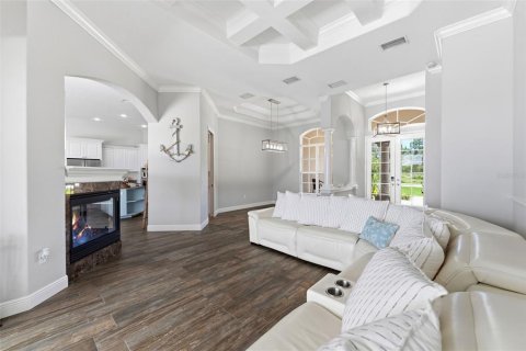 House in Land O' Lakes, Florida 4 bedrooms, 312.06 sq.m. № 2219604 - photo 11
