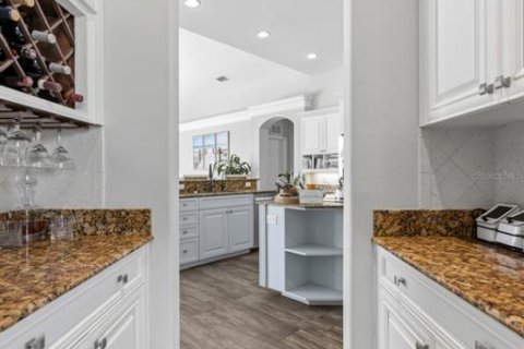 House in Land O' Lakes, Florida 4 bedrooms, 312.06 sq.m. № 2219604 - photo 20