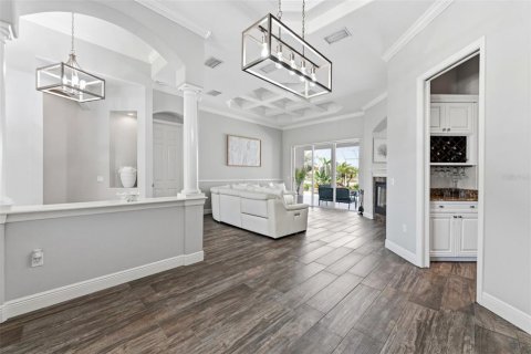 House in Land O' Lakes, Florida 4 bedrooms, 312.06 sq.m. № 2219604 - photo 7