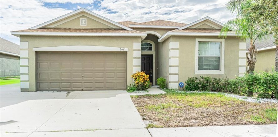 Villa ou maison à Ruskin, Floride 4 chambres, 188.78 m2 № 2400165