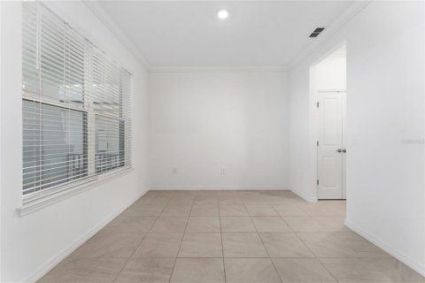 House in Clermont, Florida 4 bedrooms, 268.67 sq.m. № 2130385 - photo 9