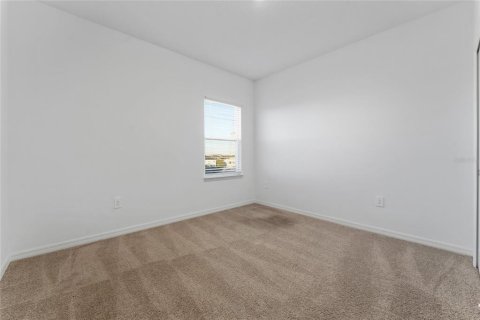 House in Clermont, Florida 4 bedrooms, 268.67 sq.m. № 2130385 - photo 22