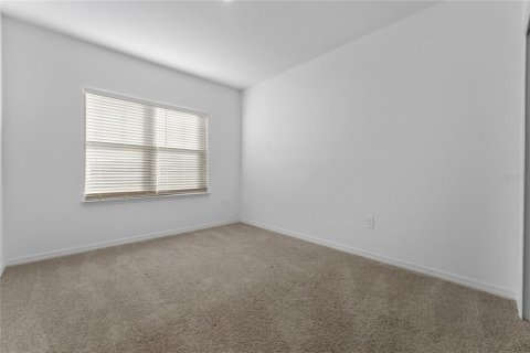House in Clermont, Florida 4 bedrooms, 268.67 sq.m. № 2130385 - photo 24