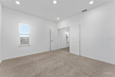 House in Clermont, Florida 4 bedrooms, 268.67 sq.m. № 2130385 - photo 20