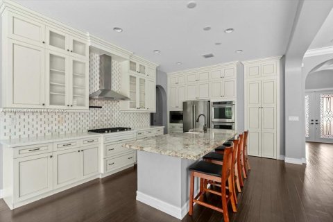 House in Parkland, Florida 5 bedrooms, 275.36 sq.m. № 1779400 - photo 3