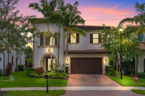 House in Parkland, Florida 5 bedrooms, 275.36 sq.m. № 1779400 - photo 2