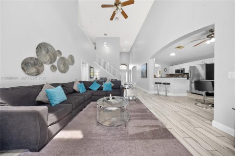 Villa ou maison à vendre à Kissimmee, Floride: 5 chambres, 215.25 m2 № 2365572 - photo 20