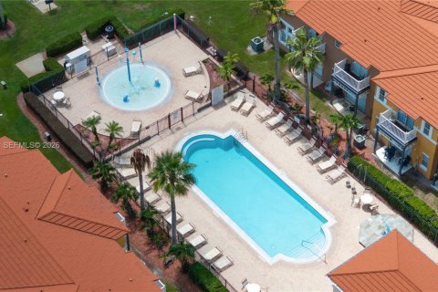 Villa ou maison à vendre à Kissimmee, Floride: 5 chambres, 215.25 m2 № 2365572 - photo 6