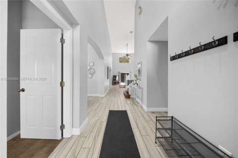 Villa ou maison à vendre à Kissimmee, Floride: 5 chambres, 215.25 m2 № 2365572 - photo 14