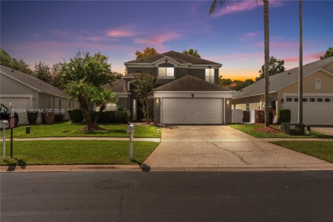 Villa ou maison à vendre à Kissimmee, Floride: 5 chambres, 215.25 m2 № 2365572 - photo 3