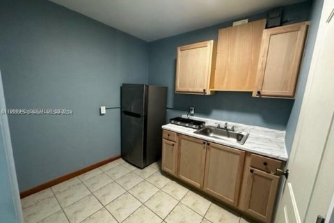 Propiedad comercial en alquiler en Homestead, Florida, 1 dormitorio, 46.45 m2 № 2031823 - foto 4