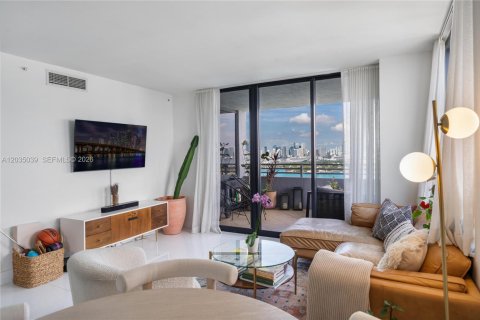 Condominio en venta en Miami Beach, Florida, 2 dormitorios, 117.24 m2 № 2188292 - foto 5