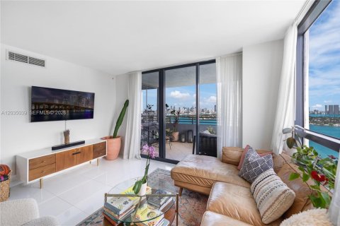 Condominio en venta en Miami Beach, Florida, 2 dormitorios, 117.24 m2 № 2188292 - foto 6