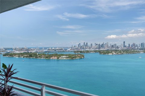 Condominio en venta en Miami Beach, Florida, 2 dormitorios, 117.24 m2 № 2188292 - foto 19
