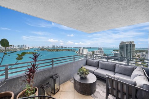 Condominio en venta en Miami Beach, Florida, 2 dormitorios, 117.24 m2 № 2188292 - foto 16