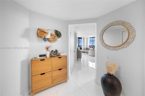 Condominio en venta en Miami Beach, Florida, 2 dormitorios, 117.24 m2 № 2188292 - foto 21