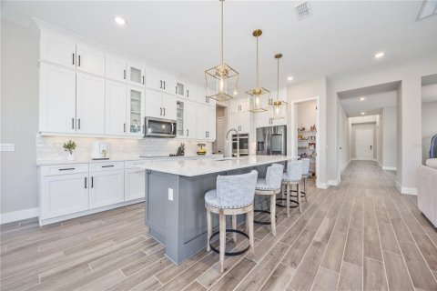 House in Winter Garden, Florida 5 bedrooms, 321.53 sq.m. № 2106698 - photo 14