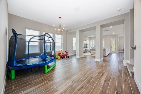 House in Winter Garden, Florida 5 bedrooms, 321.53 sq.m. № 2106698 - photo 9