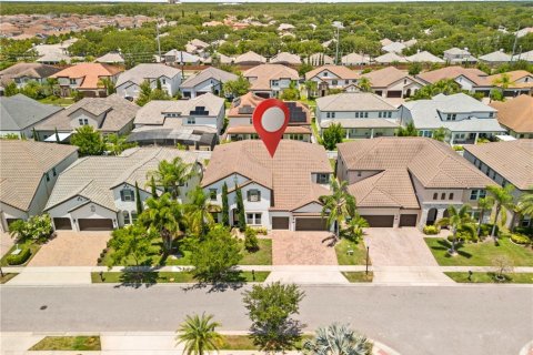 House in Orlando, Florida 8 bedrooms, 507.99 sq.m. № 1815914 - photo 8