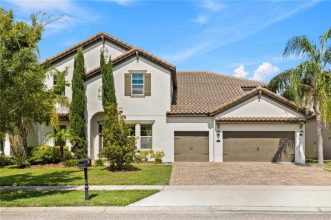 House in Orlando, Florida 8 bedrooms, 507.99 sq.m. № 1815914 - photo 2