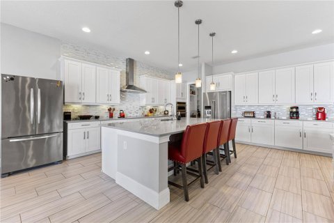 House in Orlando, Florida 8 bedrooms, 507.99 sq.m. № 1815914 - photo 18