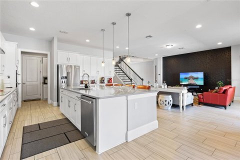 House in Orlando, Florida 8 bedrooms, 507.99 sq.m. № 1815914 - photo 20