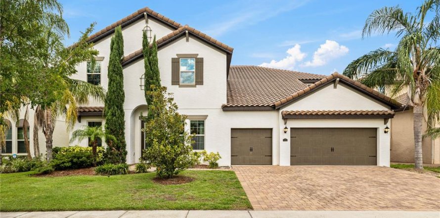 House in Orlando, Florida 8 bedrooms, 507.99 sq.m. № 1815914