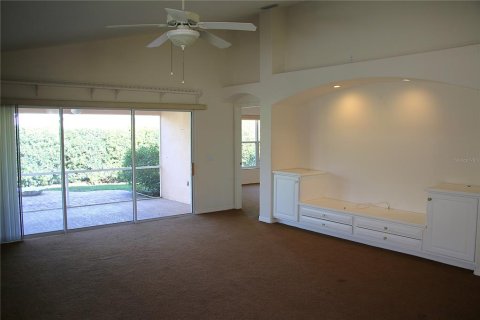 House in Winter Haven, Florida 3 bedrooms, 160.63 sq.m. № 1587401 - photo 15