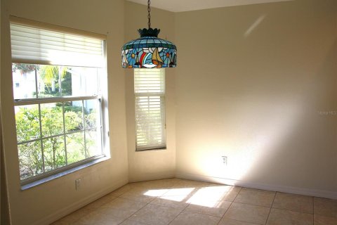 House in Winter Haven, Florida 3 bedrooms, 160.63 sq.m. № 1587401 - photo 5