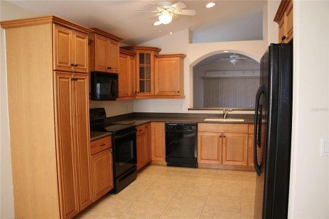 House in Winter Haven, Florida 3 bedrooms, 160.63 sq.m. № 1587401 - photo 8