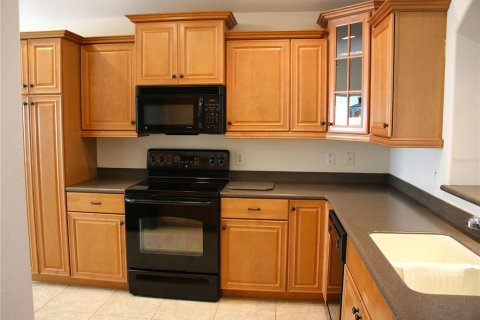 House in Winter Haven, Florida 3 bedrooms, 160.63 sq.m. № 1587401 - photo 6