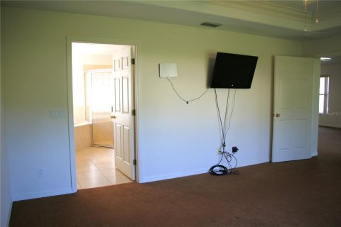 House in Winter Haven, Florida 3 bedrooms, 160.63 sq.m. № 1587401 - photo 18