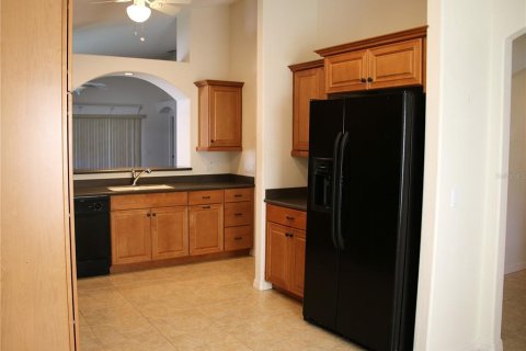 House in Winter Haven, Florida 3 bedrooms, 160.63 sq.m. № 1587401 - photo 9