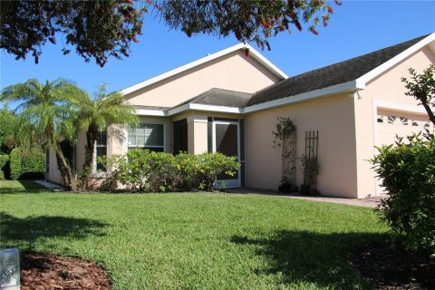 House in Winter Haven, Florida 3 bedrooms, 160.63 sq.m. № 1587401 - photo 3