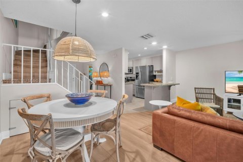 Copropriété à vendre à Boca Raton, Floride: 2 chambres, 132.48 m2 № 2248256 - photo 2