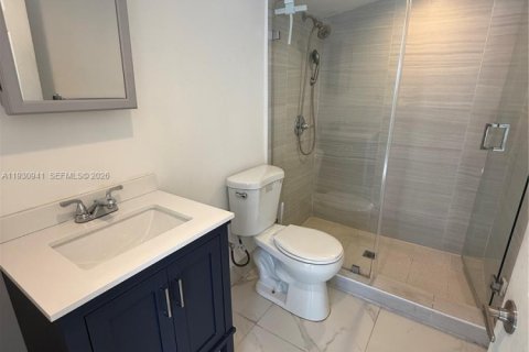 House in West Park, Florida 4 bedrooms, 135.64 sq.m. № 1989883 - photo 24