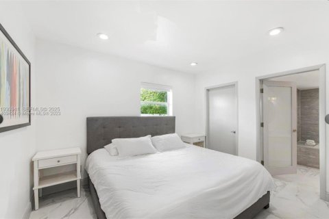 Casa en alquiler en West Park, Florida, 4 dormitorios, 135.64 m2 № 1989883 - foto 4