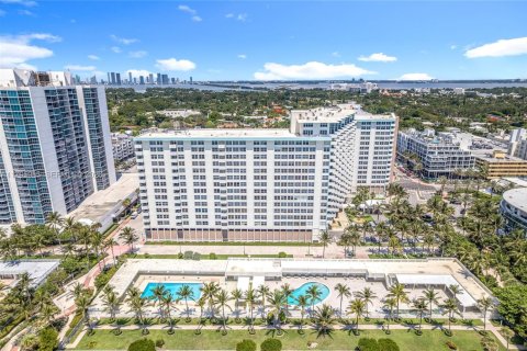 Condo à Miami Beach, Floride, 1 chambre  № 2274005