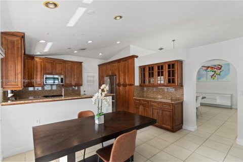 Casa en venta en Miramar, Florida, 3 dormitorios, 196.86 m2 № 1857464 - foto 15