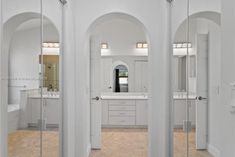 Casa en venta en Miramar, Florida, 3 dormitorios, 196.86 m2 № 1857464 - foto 26