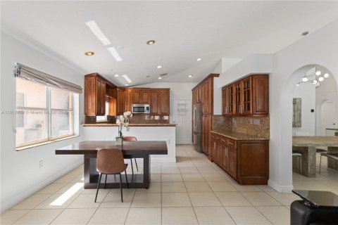 Casa en venta en Miramar, Florida, 3 dormitorios, 196.86 m2 № 1857464 - foto 14