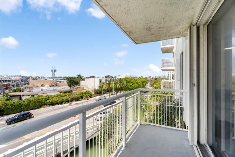 Condominio en venta en Miami Beach, Florida, 2 dormitorios, 99.41 m2 № 1861206 - foto 8