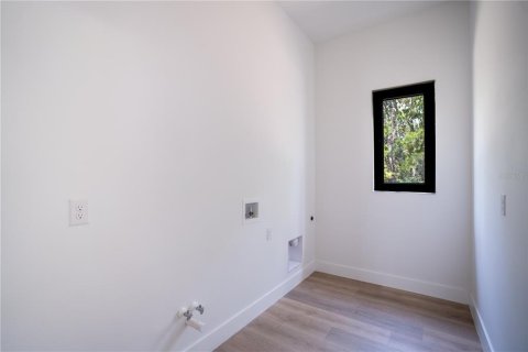House in Homosassa, Florida 4 bedrooms, 185.34 sq.m. № 2338880 - photo 16